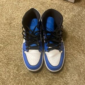Jordan 1 mid signal blue